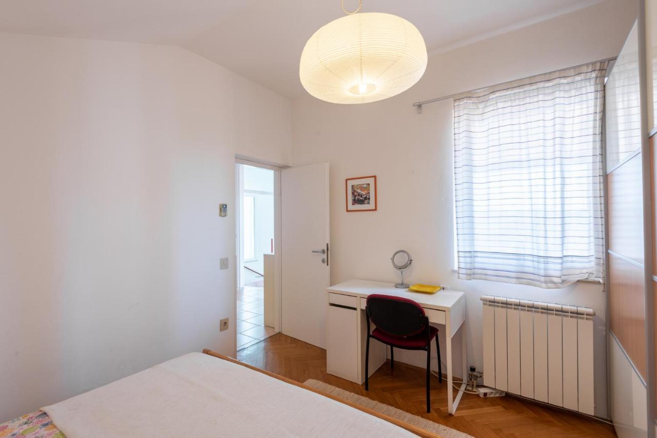 Apartment Anna 2 Pula Exterior photo